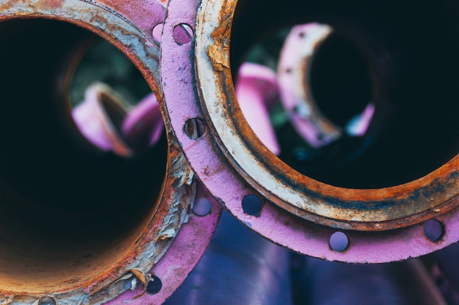 Water damage from humidity in Salem home bathroom